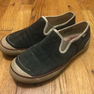 simple retire shoes